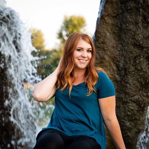 Meet your Posher, Kelsey - Picture 1 of 1